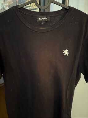 Express Black Short Sleeve Crew Neck Tee with Lion Crest
